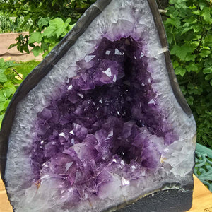Ametisto drūza – geoda – harmonija ir atsipalaidavimas - 32x23x18cm - Nr. 54