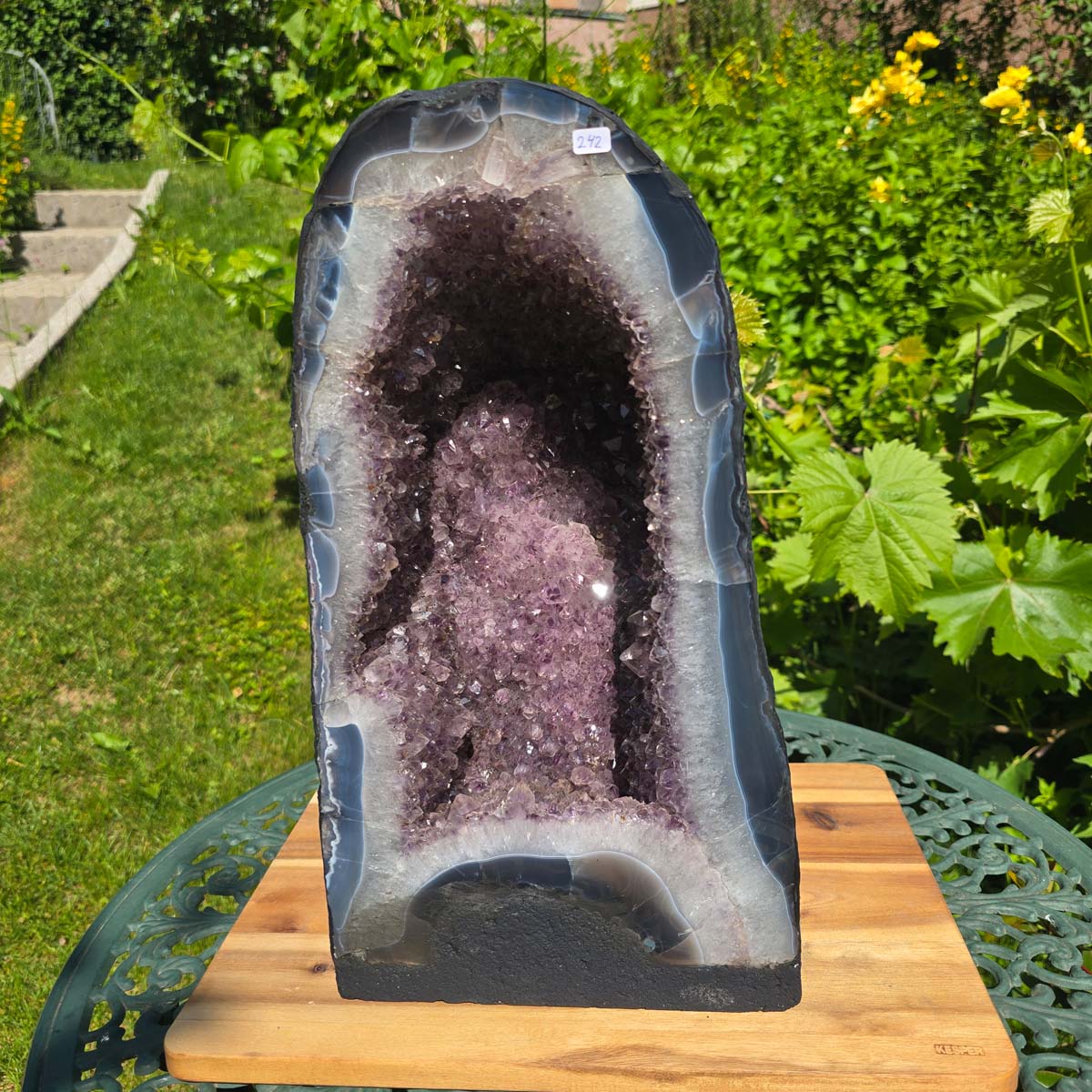 Amethyst Druse – Geode – Harmonie a Relaxatioun - 40x22x16cm - Nr. 242