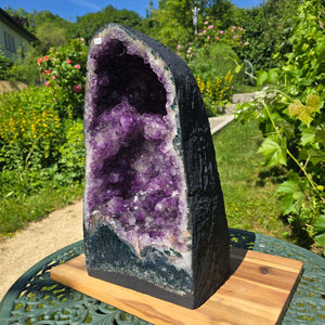 Amethyst Druse – Geode – Harmonie a Relaxatioun - 41x21x22cm - Nr. 205