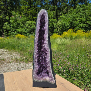 Amethyst Druse – Geode – Harmonie a Relaxatioun - 98x32x25cm - Nr. 144