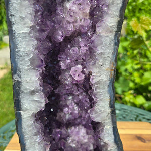 Amethyst Druse – Geode – Harmonie a Relaxatioun - 42x15x17cm - Nr. 252