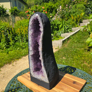 Amethyst Druse – Geode – Harmonie a Relaxatioun - 42x15x17cm - Nr. 252