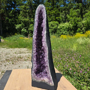 Amethyst Druse – Geode – Harmonie a Relaxatioun - 98x32x25cm - Nr. 144