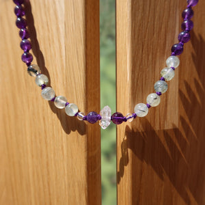 Amethyst, Prehnit mit Bergkristall geknüpfte Kette für Selbstliebe und Intuition - Nr. 33