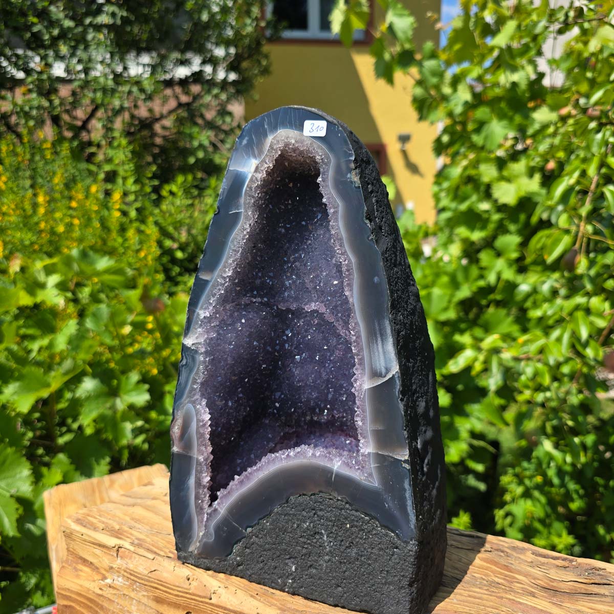 Amethyst Druse – Geode - 29x18x14cm und 8,1kg – Steinwelten OG - Nr. 310, ideal for luxurious interior decor and meditation.