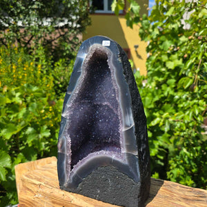 Amethyst Druse – Geode - 29x18x14cm und 8,1kg – Steinwelten OG - Nr. 310, ideal for luxurious interior decor and meditation.