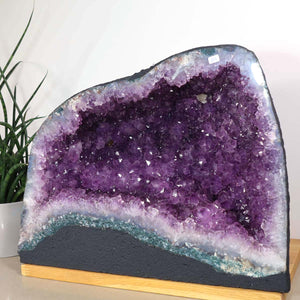 Amethyst Druse – Geode - 42x31x23cm und 32,8kg – Steinwelten OG - Nr. 456, a unique decorative piece for stylish interiors.
