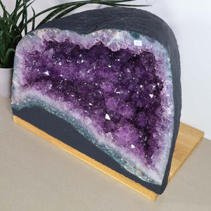 Amethyst Druse – Geode - 42x31x23cm und 32,8kg – Steinwelten OG - Nr. 456, ideal for decorative and healing spaces.