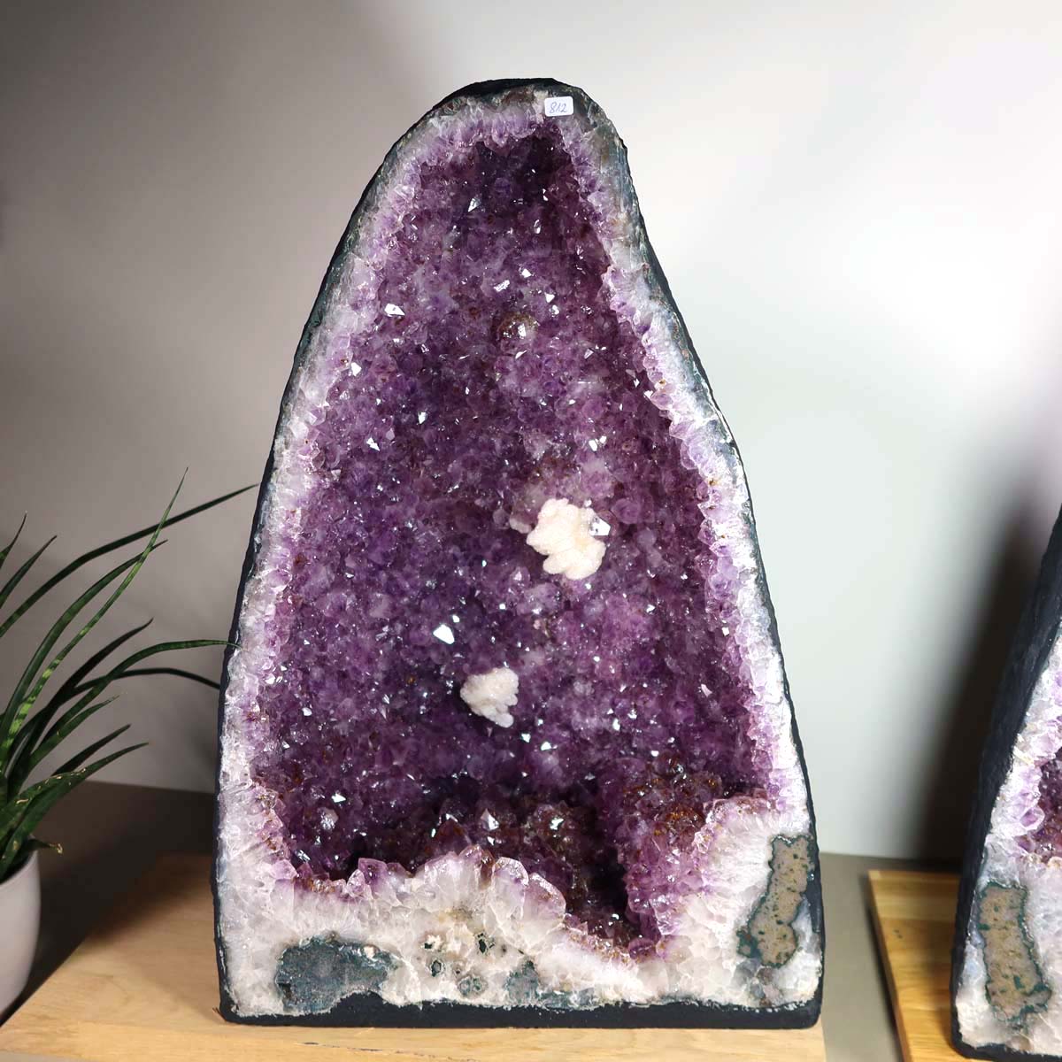 Amethystdrusen Paar 1A - 76kg - 35x51x26cm - Harmonie und Entspannung - UNIKAT 461, displaying unique crystal formation and color.