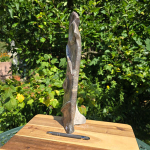 Dekorative handgefertigte Steinskulptur mit Ammoniten und Orthoceren (Fossilien) – 40x10x8cm - Nr. 66