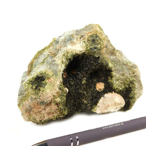 Epidot Kristall Stufe mit Prehnit aus Marokko, ideal für Mineralien Sammler. Größe 12x8x4 cm. Mineralien kaufen Sammlung Nr. 33.