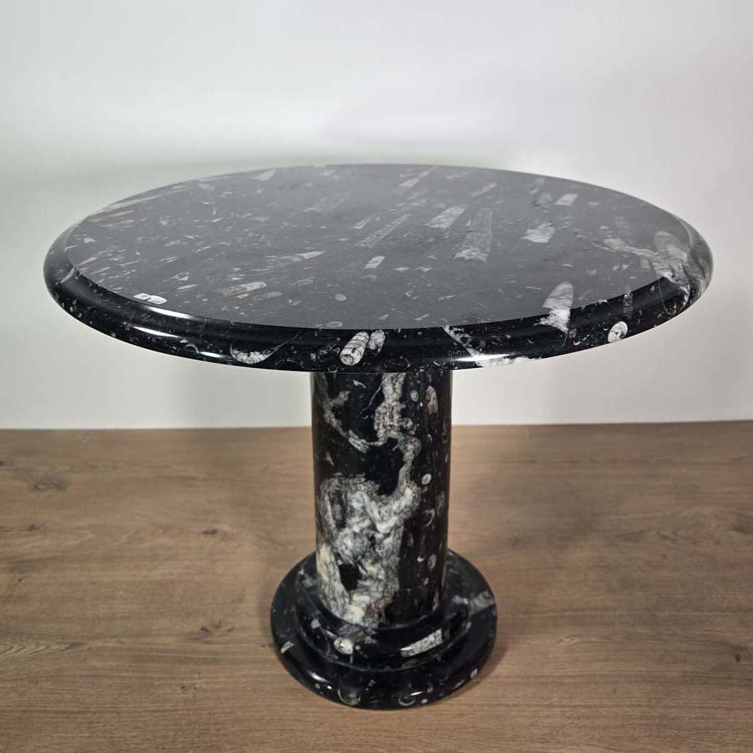 Couchtisch mit Orthoceras und Ammoniten - Fossilien Naturstein - Nr.7, einzigartiger Tisch aus echtem Naturstein.