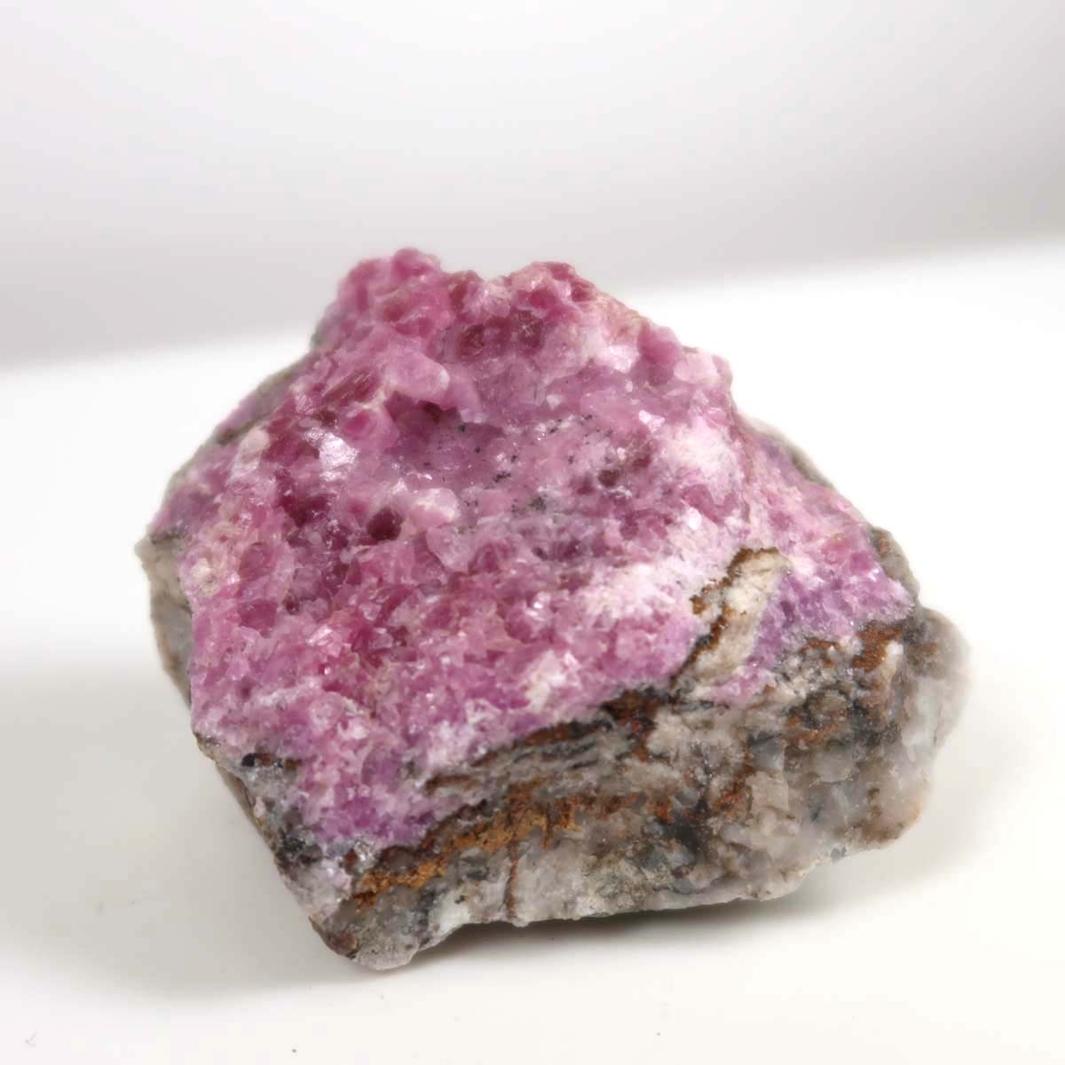 Kobalt Calcit Naturstein 5x6x4 cm in einzigartigem Pink, aus Marokko, zeigt beeindruckende Kristallstruktur. Mineralien-Sammlerstück Nr. 17.