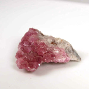 Kobalt Calcit raw mineral stone, pink crystals, unique natural specimen, 5x4x2 cm, from Morocco, enhances joy and lightness.