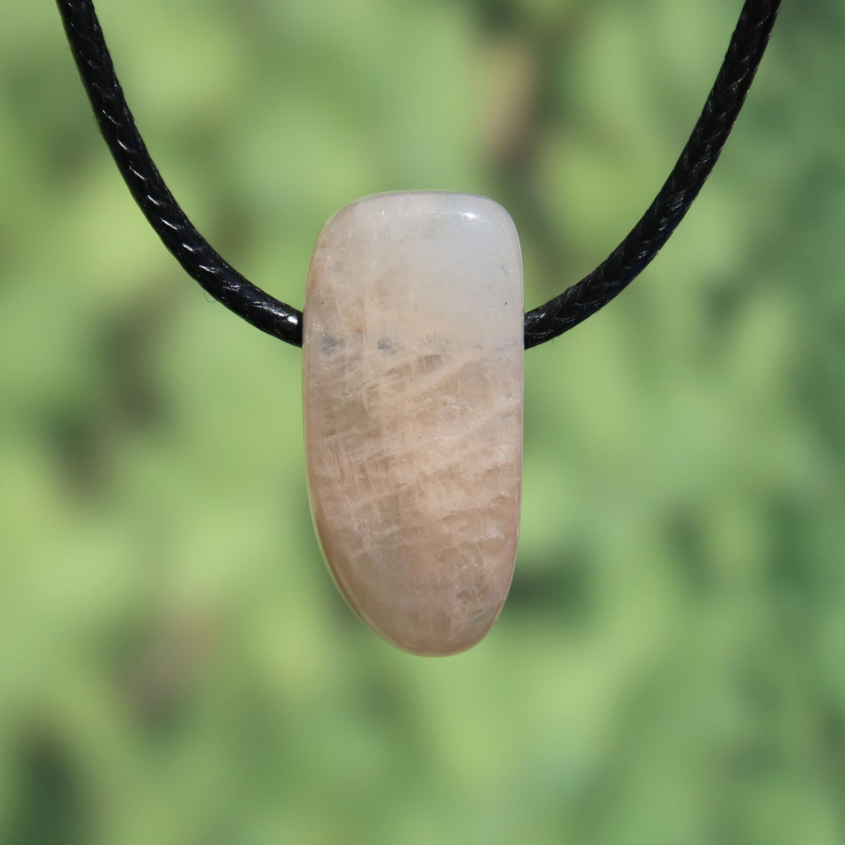 1A Qualität Mondstein weiß gebohrt - Weiblichkeit und Intuition - UNIKAT Nr. 6 glitzernder Anhänger