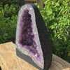 Amethyst Druse – Geode - 37x28x19cm und 19,2kg – Steinwelten OG - Nr. 204, unique decoration for homes and meditation spaces.