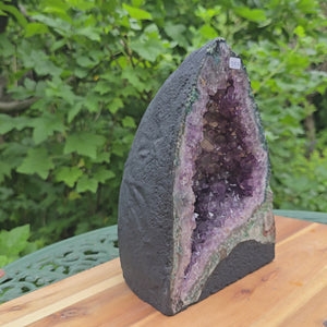 Amethyst Druse – Geode – Harmonie und Entspannung - 21x14x12cm - Nr. 357