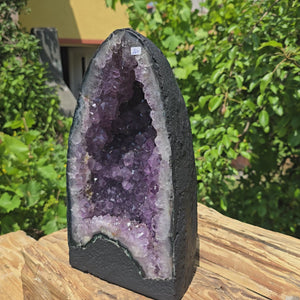 Amethyst Druse – Geode - 33x18x15cm und 9,6kg – Steinwelten OG - Nr. 260, ideal for stylish interiors and meditation spaces.