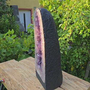 Amethyst Druse – Geode - 51x20x19cm und 22kg – Steinwelten OG - Nr. 218, perfect for stylish interiors and healing spaces.