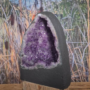 Amethyst Geode mit Achat 