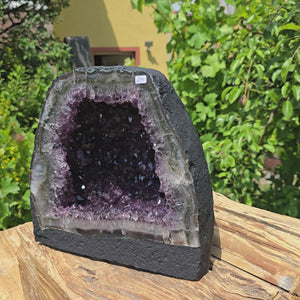 Amethyst Druse – Geode - 24x25x16cm und 11,6kg – Steinwelten OG - Nr. 270, unique purple crystal formation for stylish interiors.
