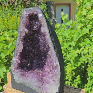 Amethyst Druse – Geode - 36x25x18cm und 14,6kg – Steinwelten OG - Nr. 328, unique gemstone for luxury interiors and meditation.