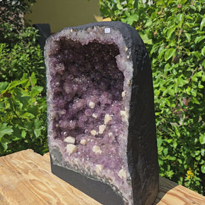 Amethyst Druse – Geode - 43x32x22cm und 31,2kg – Steinwelten OG - Nr. 53, ideal for stylish decor and therapeutic spaces