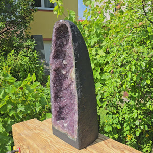 Amethystdrusen Paar 1A - 66kg - Höhe 67cm - Harmonie und Entspannung - UNIKAT 101 in natural setting.