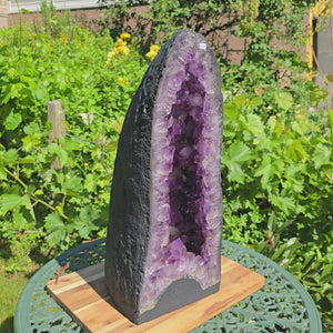 Amethyst Druse – Geode – Harmonie und Entspannung - 49x20x21cm - Nr. 249