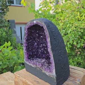Amethyst Druse – Geode - 33x29x19cm und 18,6kg – Steinwelten OG - Nr. 233, perfect for home decor and meditation spaces.
