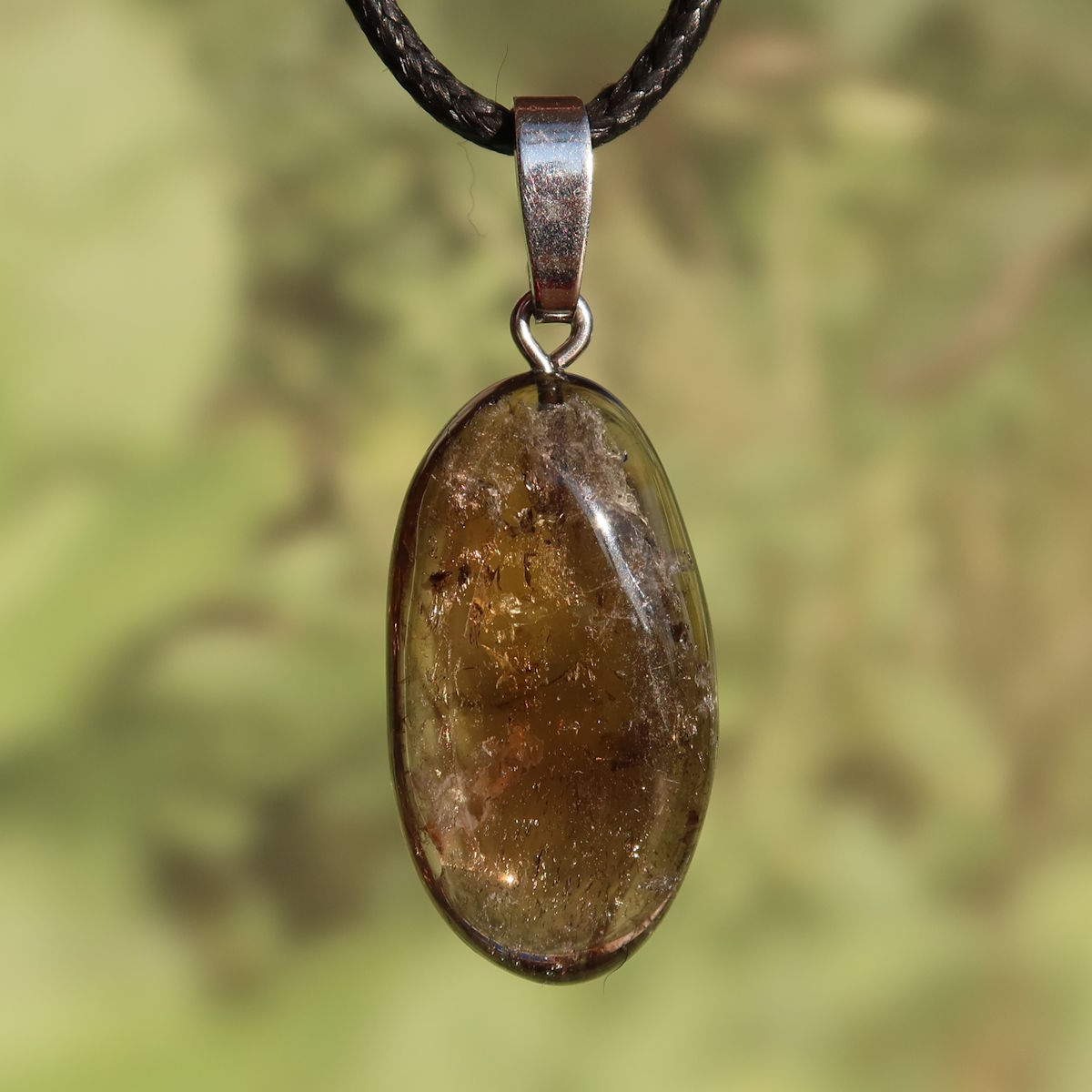 Rauchquarz Anhänger - Anti Stress Stein - Nr. 13 mit einzigartiger Farbstruktur und natürlichen Brauntönen.