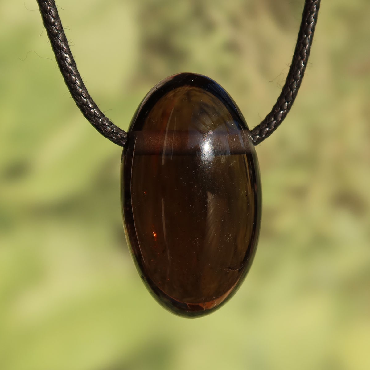 Rauchquarz gebohrt - Anti Stress Stein - Nr. 12 mit natürlicher Tiefe und warmen, rauchigen Brauntönen