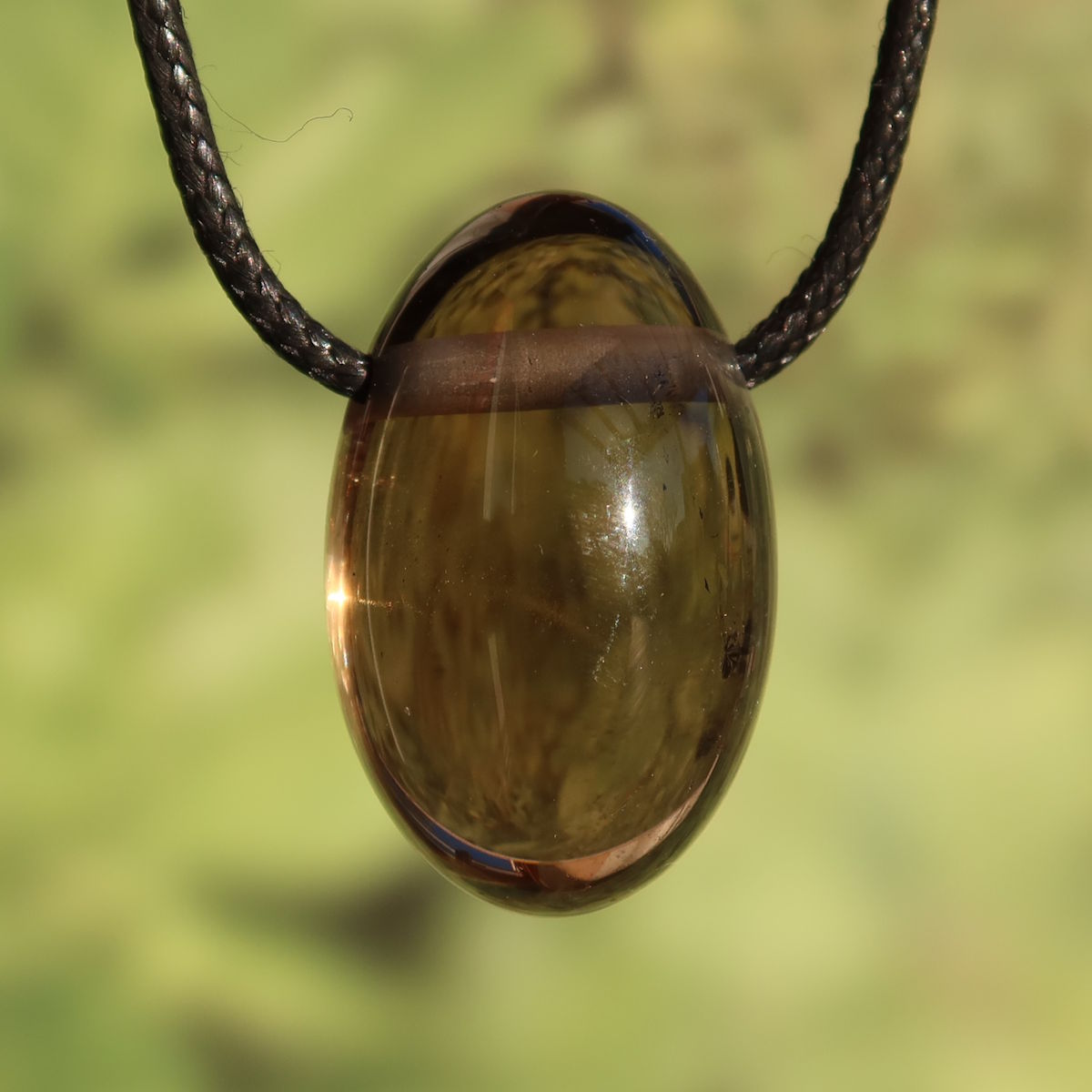 Rauchquarz gebohrt - Anti Stress Stein - Nr. 13 mit warmen rauchigen Brauntönen, einzigartig und edel