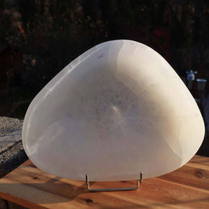 Selenit Schale XL - 28x25cm - Dekorative Ladeschale für Reinigung & Neuladen von Kristallen Nr.26 auf Holztisch